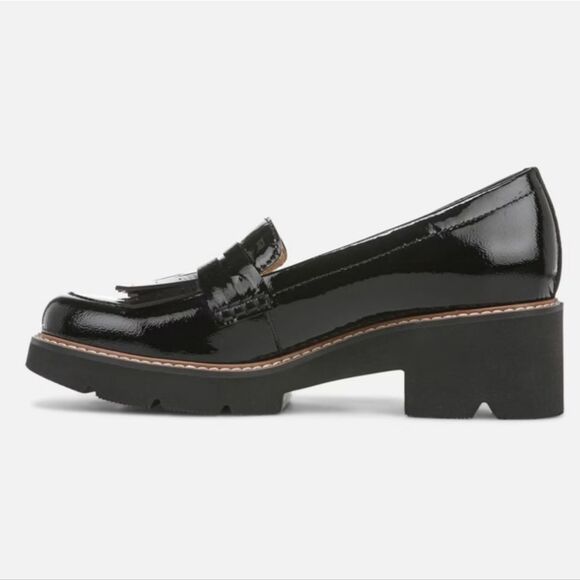 Naturalizer Darcy Fringe Leather Loafer in Haven Blue size 8W - Picture 5 of 13